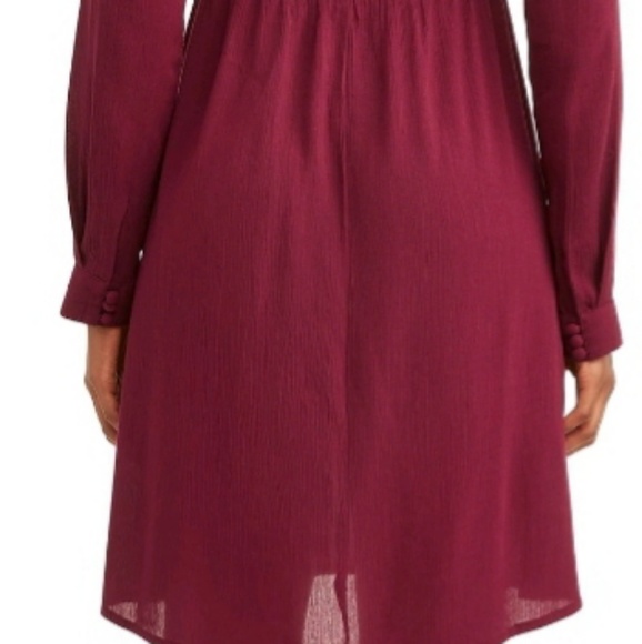 Women's Cold Shoulder
Dress with Embroidery - Picture 4 of 4